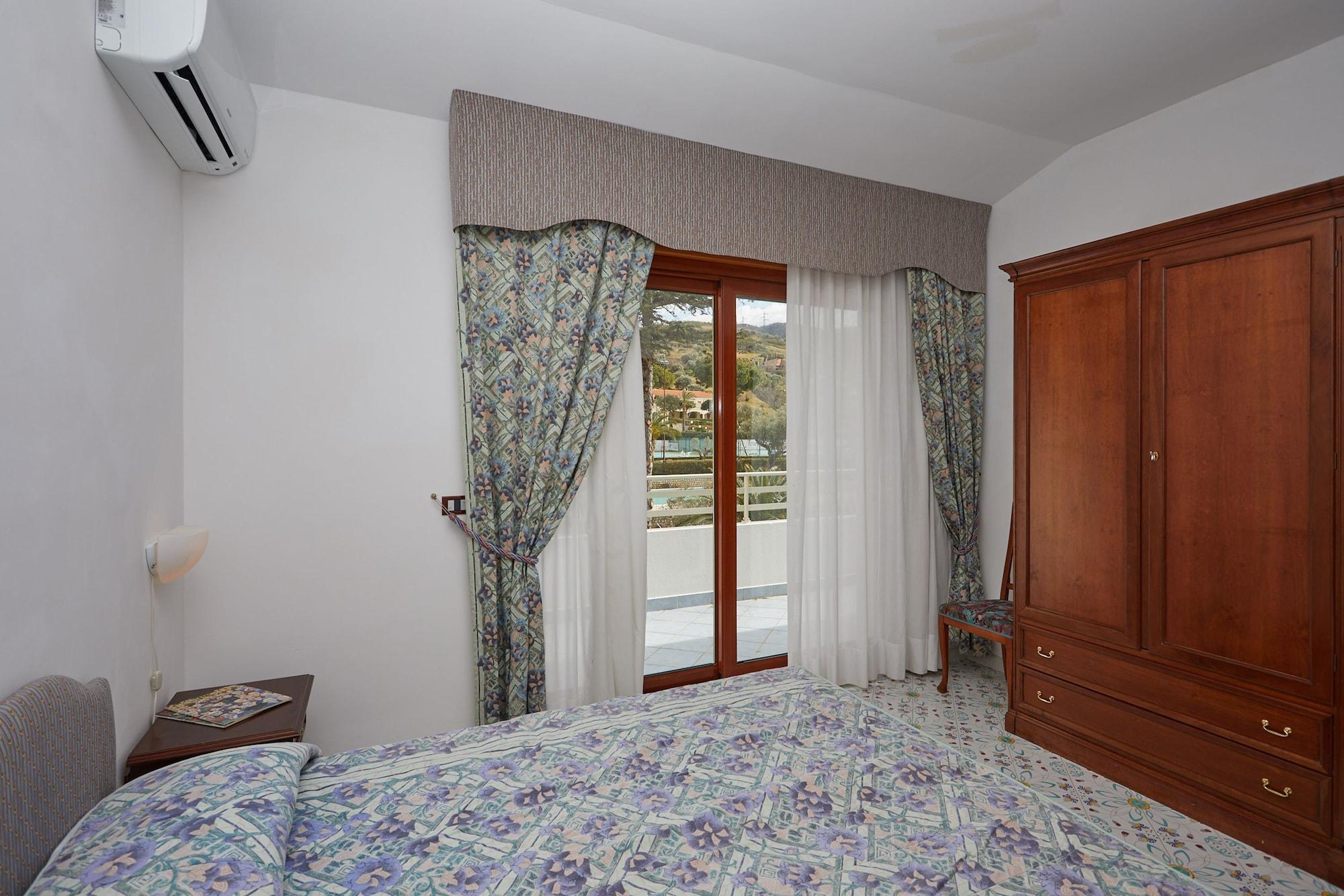 Club Residence La Castellana Бельведере-Мариттимо Экстерьер фото