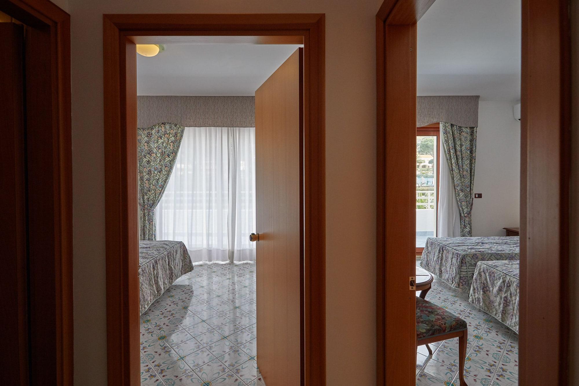 Club Residence La Castellana Бельведере-Мариттимо Экстерьер фото