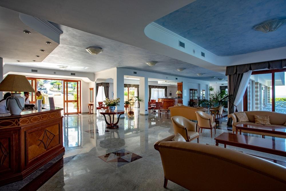 Club Residence La Castellana Бельведере-Мариттимо Экстерьер фото