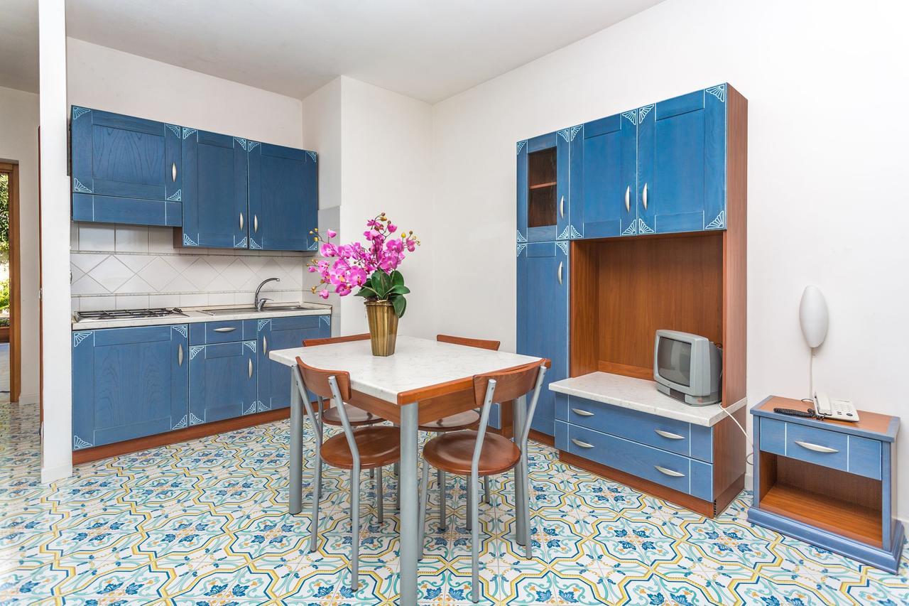 Club Residence La Castellana Бельведере-Мариттимо Экстерьер фото